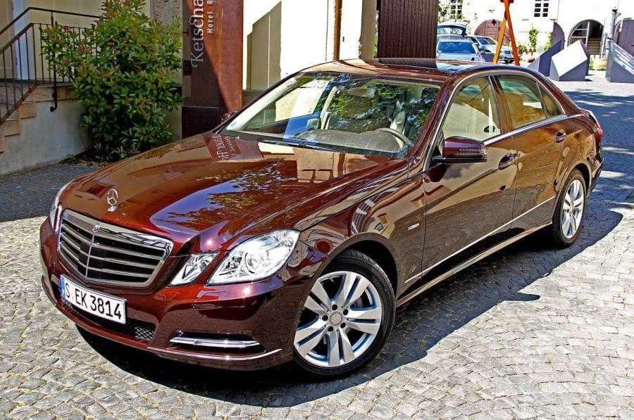  Mercedes-Benz E350 2012 года  (фото 1 из 37)
